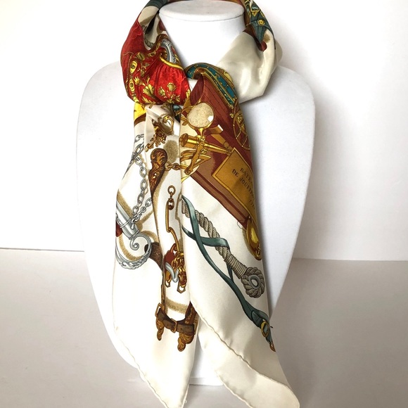 Authentic Vintage Hermes Silk Scarf - 90cm - Musee with Original Hermes Envelop - Picture 3 of 15